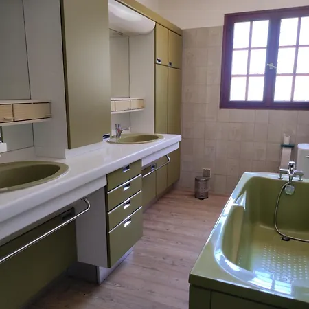 Climatisée Avec Piscine Privative, Près D'argelès, Proche Et Montagnes - Fr-1-776-66 *